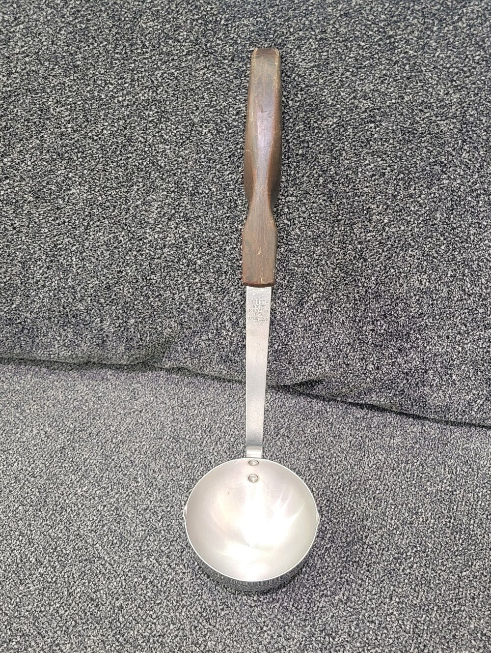 CUTCO No 15 Soup Laddle Vintage Brown Wood Tone Handle Made in USA Stainless